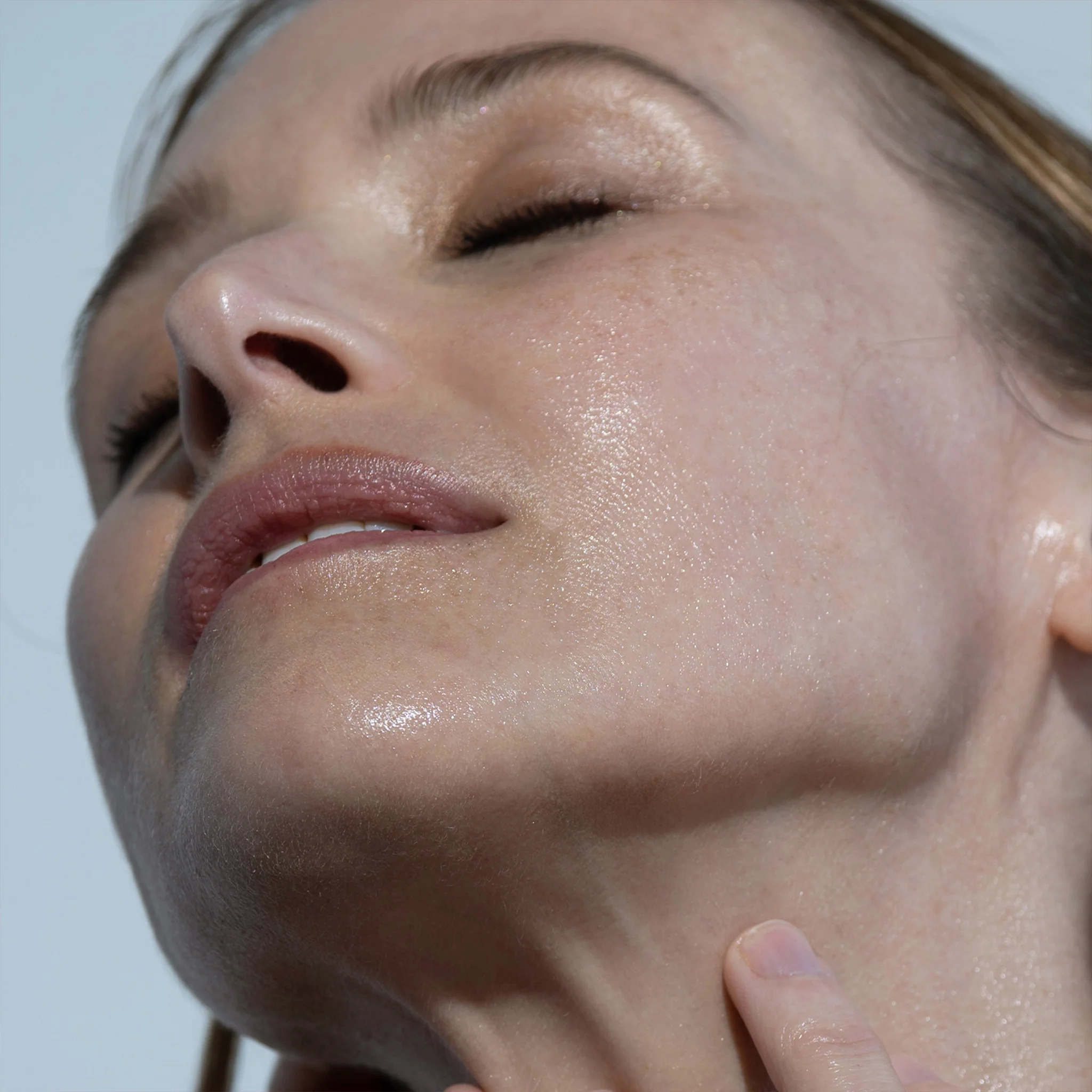 Rose + Neroli Hydra-Vitalizing Treatment Mist - Image 6